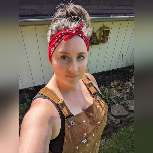 Meet your Posher, Holly - Picture 1 of 5